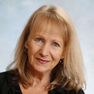 Meet your Posher, Evelyn